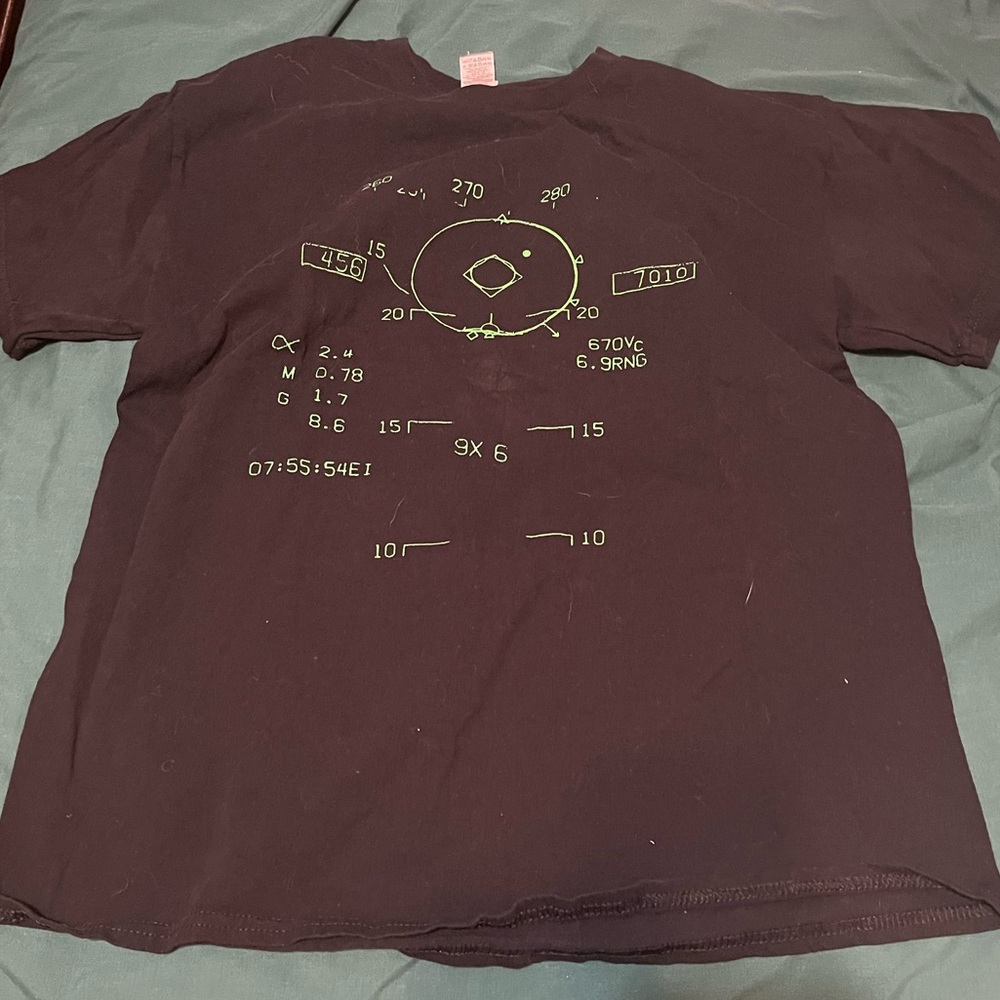 Gildan Graphic Shirt